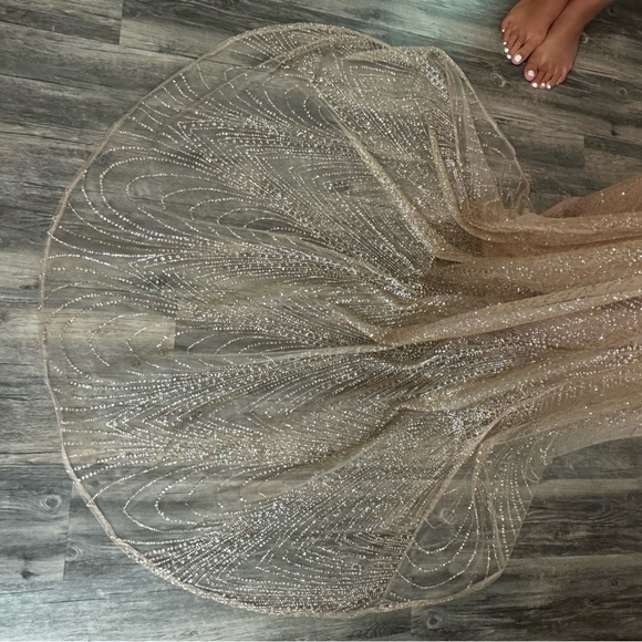 Gold Alamour the Label Jacqueline Dress! - Picture 5 of 6